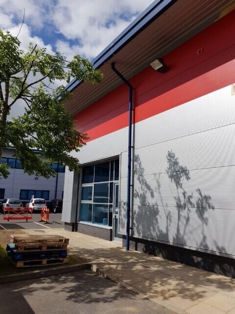 Cladding spraying